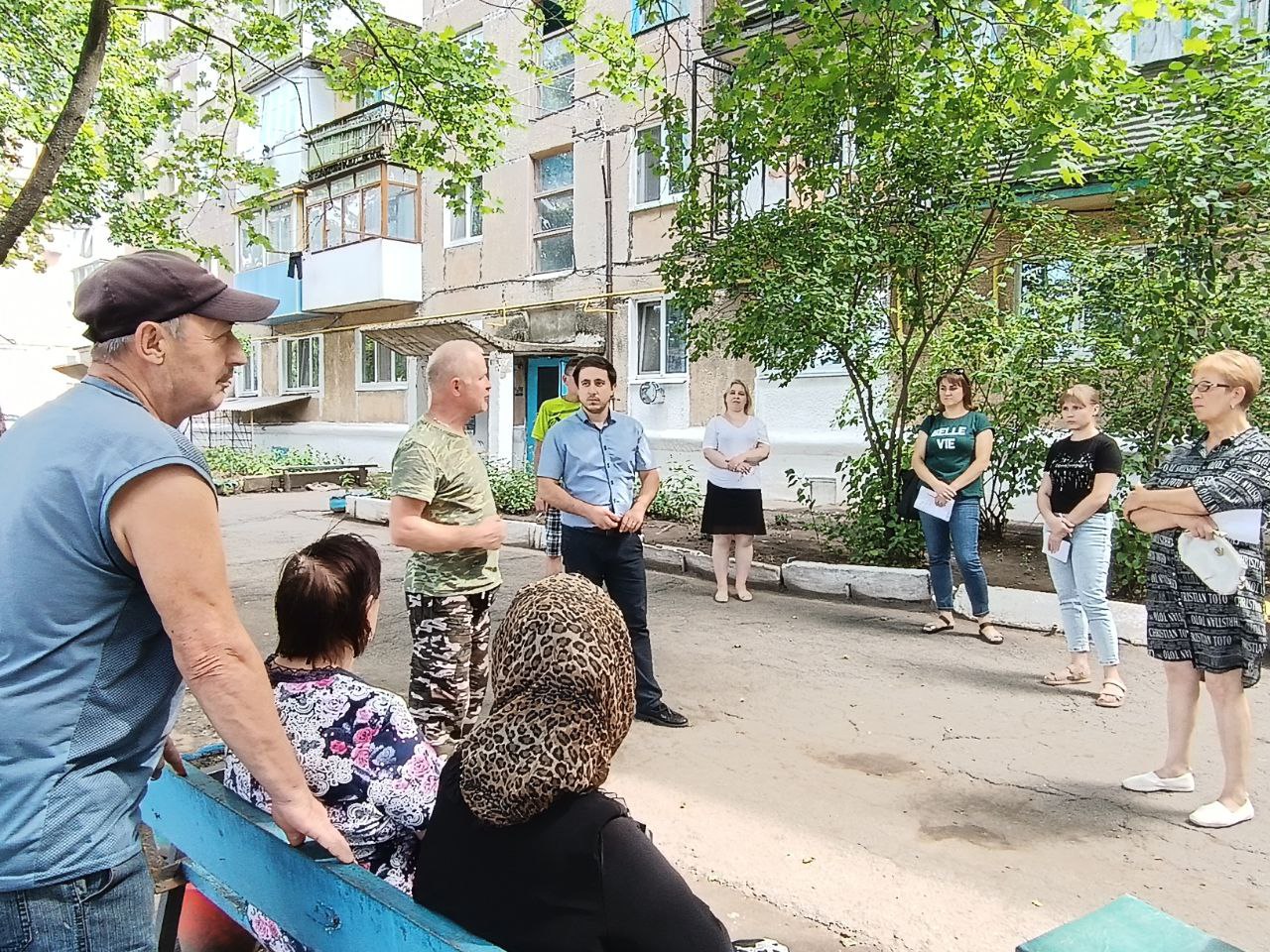 Наири Крмаджян встретился с жителями Ждановки.