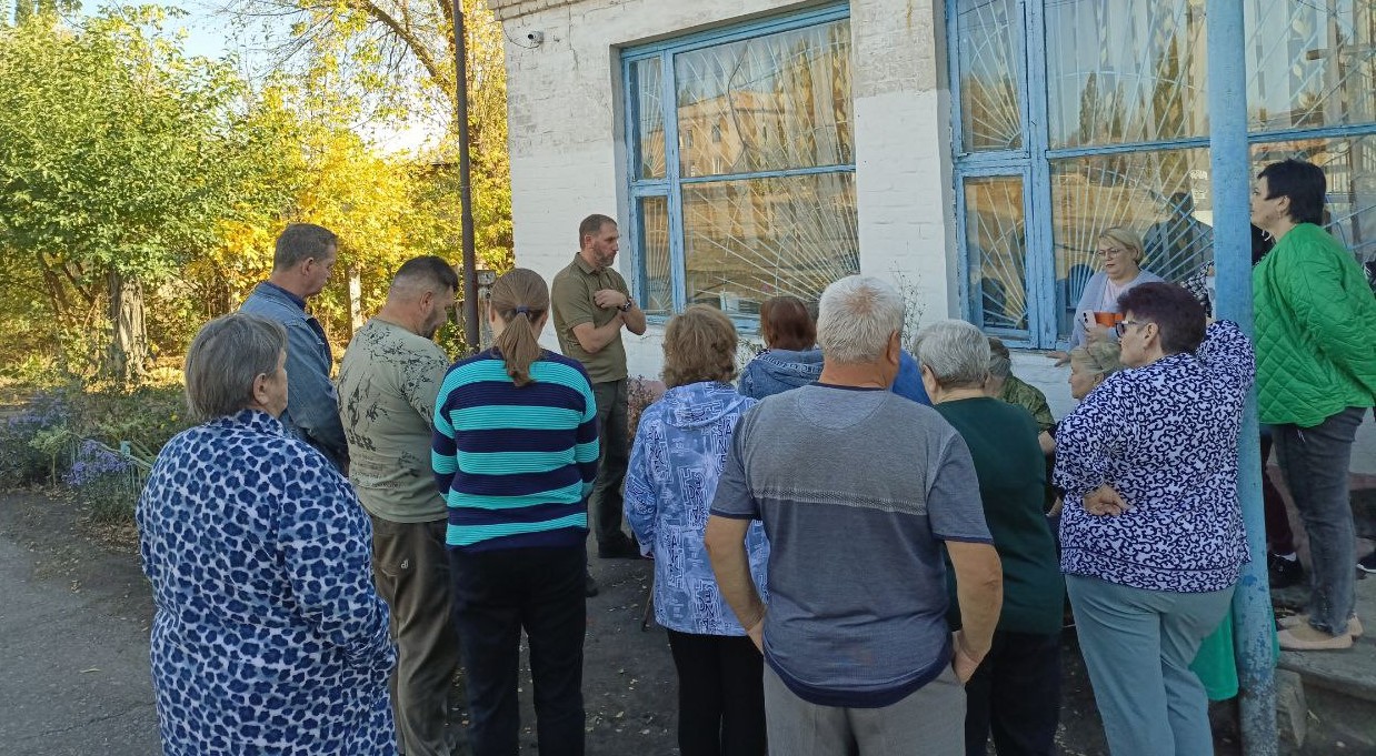 Глава Шахтерского муниципального округа ответил на вопросы жителей Контарного.