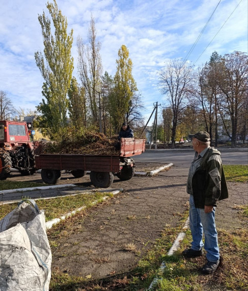 Жители Шахтерского округа поучаствовали в субботнике. Жители Шахтерского округа поучаствовали в субботнике.