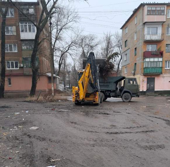 Государственным унитарным предприятием «ДОНСНАБКОМПЛЕКТ» выполняются работы по уборке и вывозу негабаритных коммунальных отходов. Государственным унитарным предприятием «ДОНСНАБКОМПЛЕКТ» выполняются работы по уборке и вывозу негабаритных коммунальных отходов.