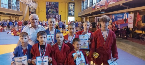 🤼7 июня в городе Алчевск ЛНР состоялись республиканские соревнования по самбо, посвящённые памяти тренера и мастера спорта СССР Василия Хоменко.. 🤼7 июня в городе Алчевск ЛНР состоялись республиканские соревнования по самбо, посвящённые памяти тренера и мастера спорта СССР Василия Хоменко..