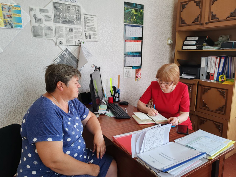 Председатель Шахтерского муниципального совета Донецкой Народной Республики Ольга Катанцева провела прием жителей поселка Контарное. Председатель Шахтерского муниципального совета Донецкой Народной Республики Ольга Катанцева провела прием жителей поселка Контарное.