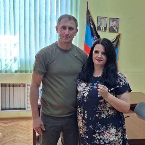 Вручение партбилетов «Единой России» шахтерцам продолжается🇷🇺. Вручение партбилетов «Единой России» шахтерцам продолжается🇷🇺.