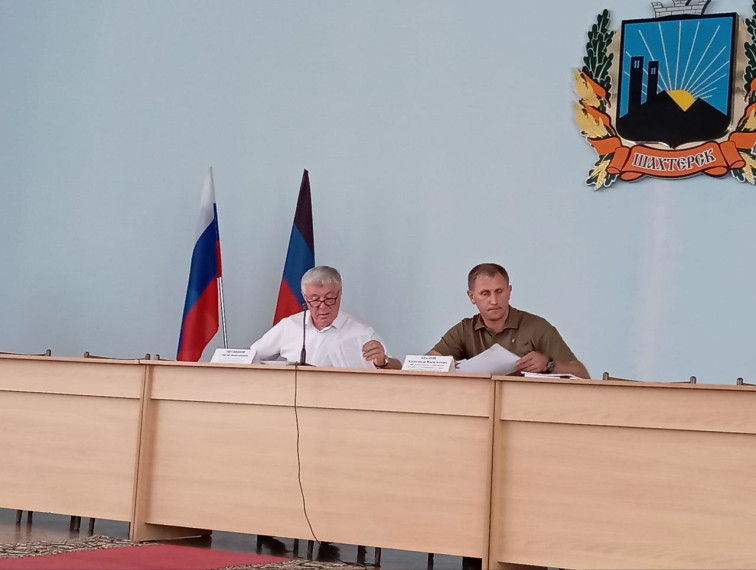 Заседание Шахтерского муниципального совета. Заседание Шахтерского муниципального совета.