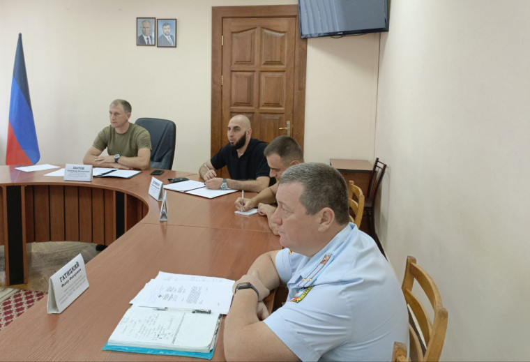 В Шахтерске обсудили актуальные вопросы. В Шахтерске обсудили актуальные вопросы.