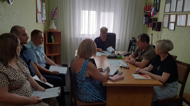 В Шахтерске обсудили старт учебного года. В Шахтерске обсудили старт учебного года.